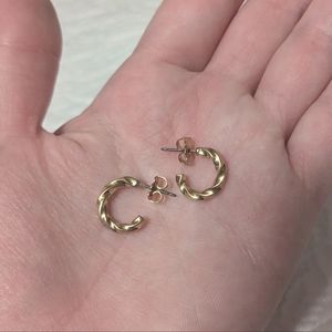 NWOT Thick Twist Gold Partial Hoop Earrings